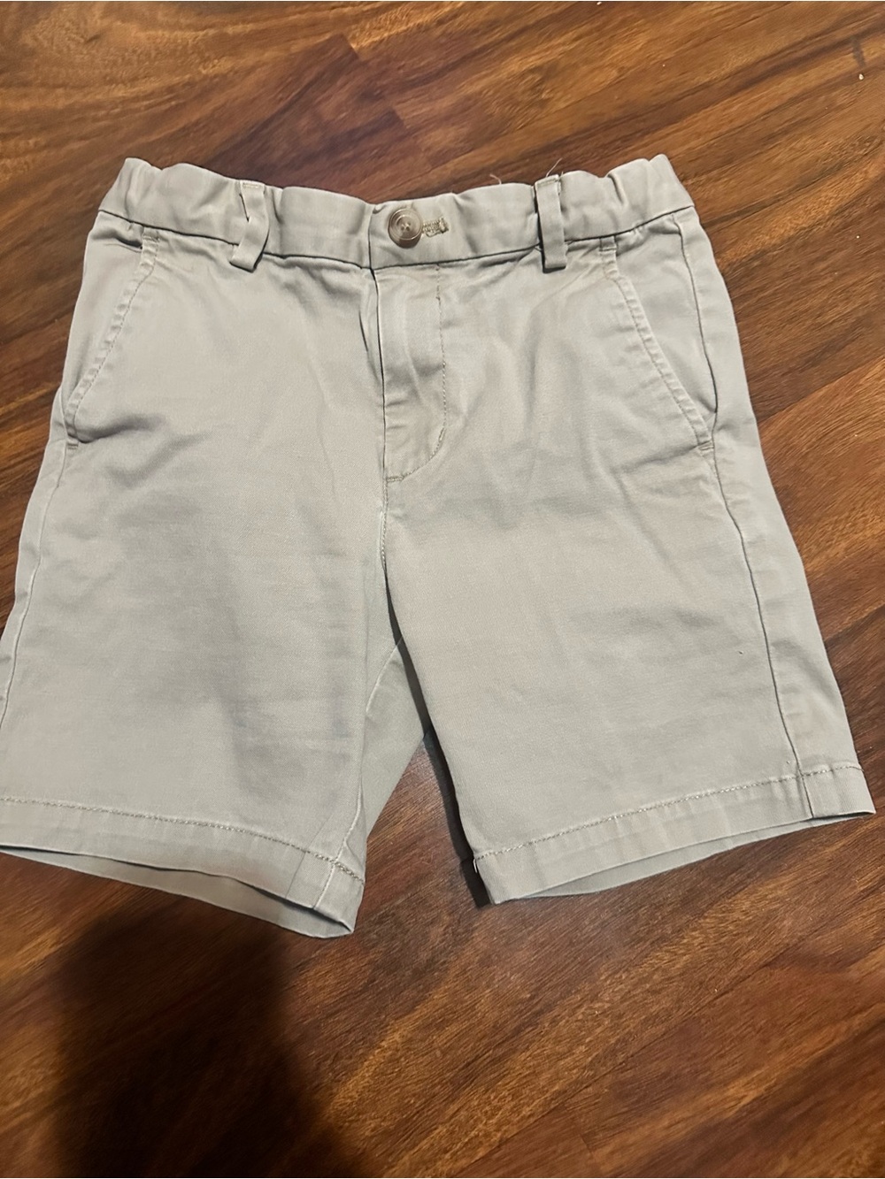 Vineyard Vines Khaki Cotton Shorts with Logo Patch